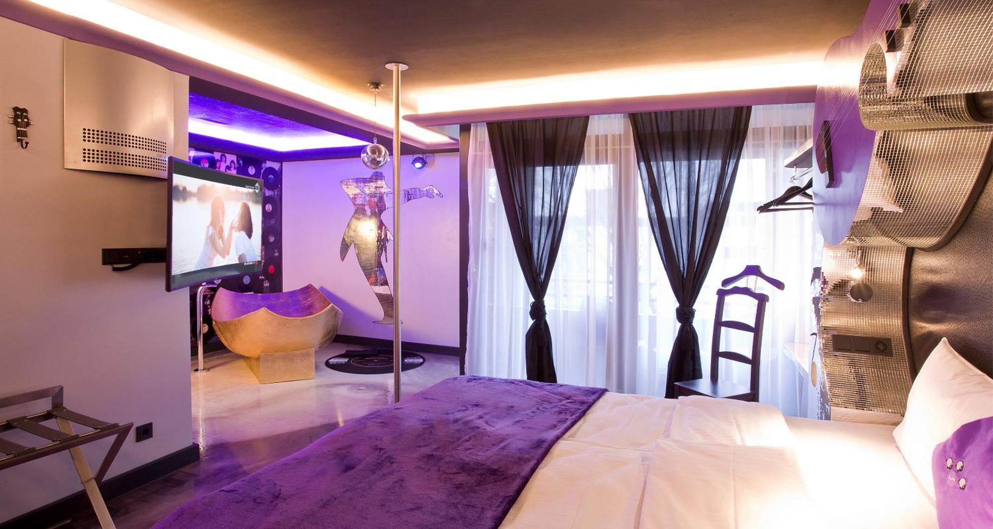 Plaza Design Hotel 4*