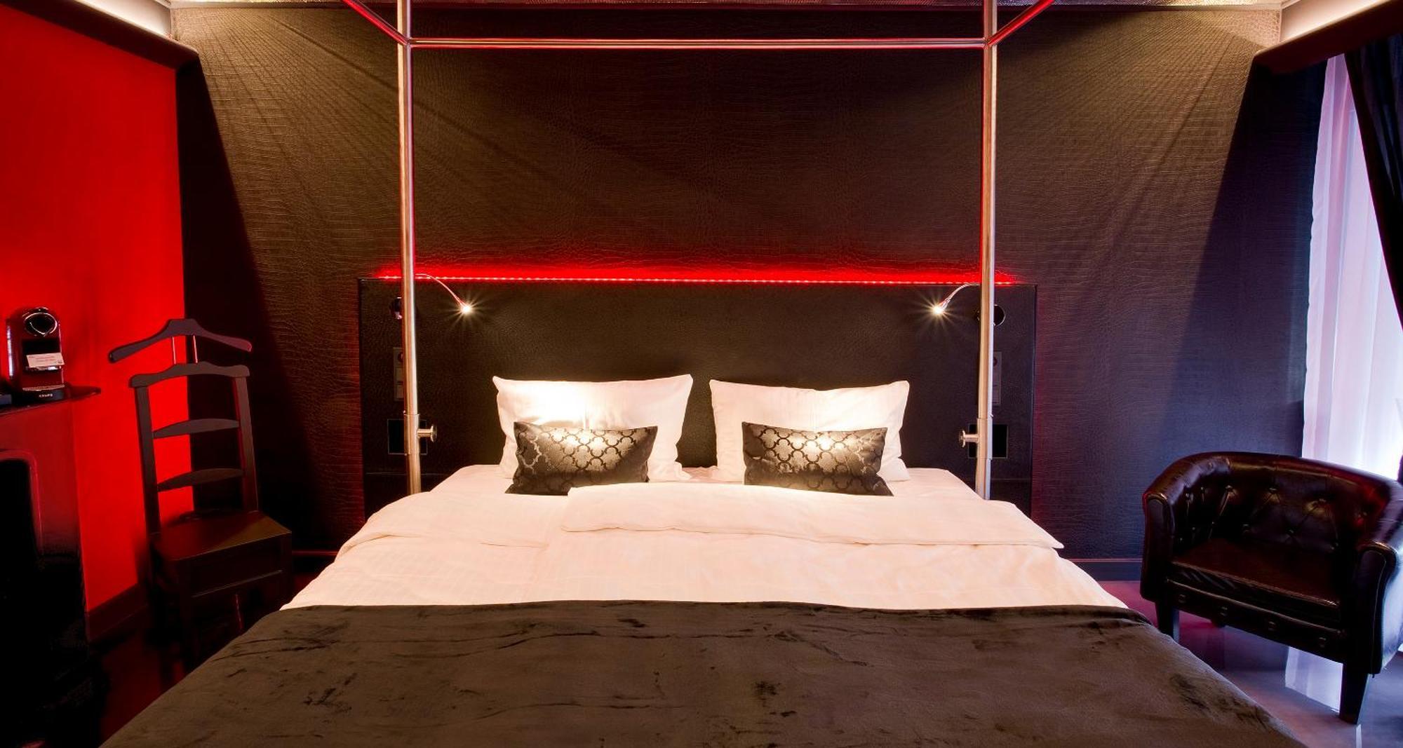 Plaza Design 4*