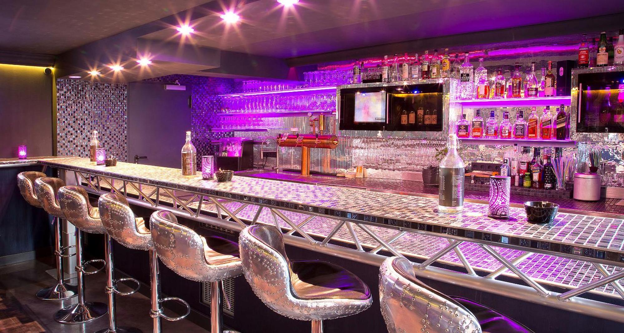 Plaza Design 4*