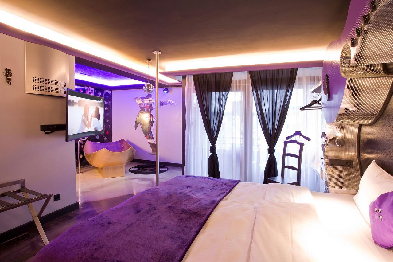 Hotel Plaza Design 4*